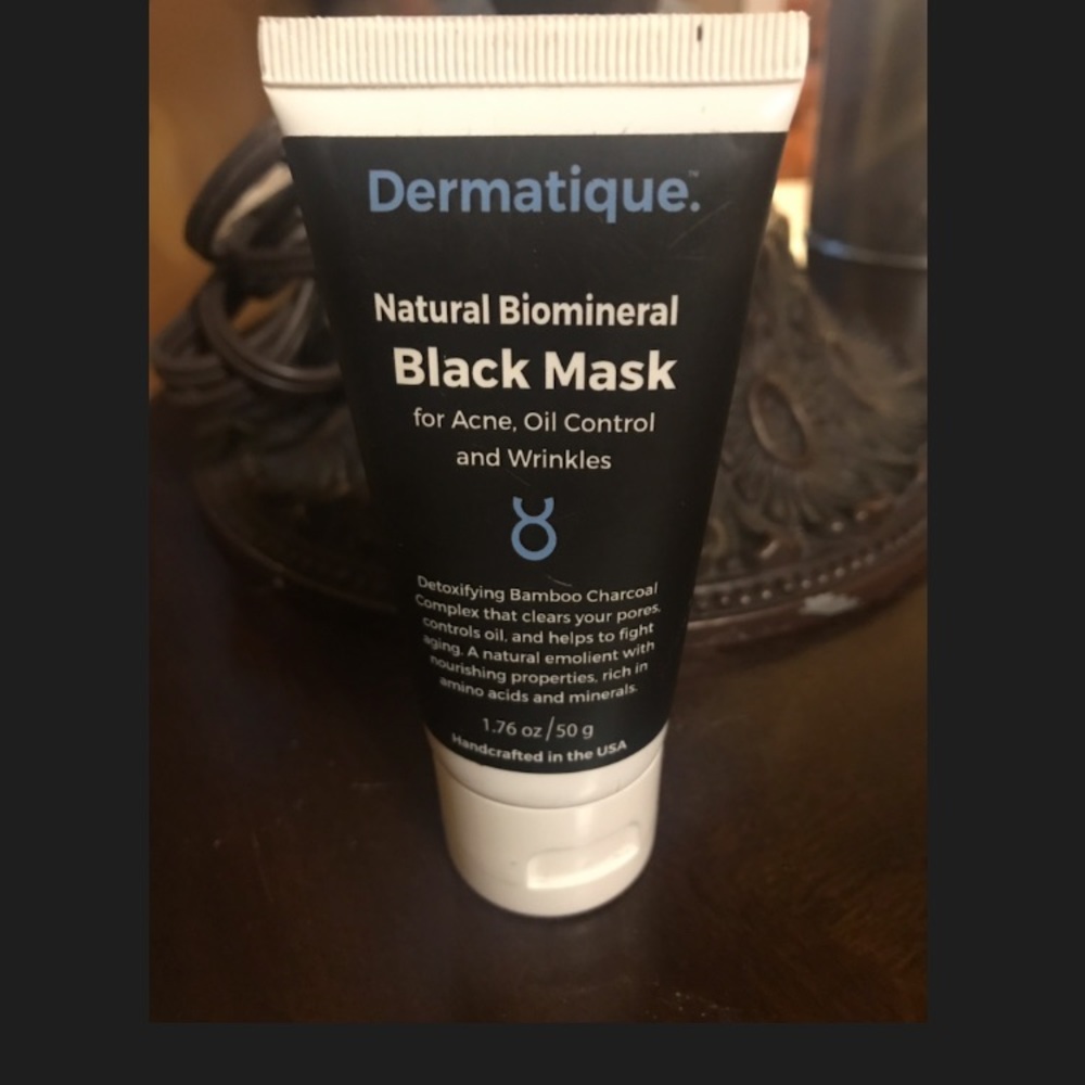 COPY - NEW!  Dermatique black mask